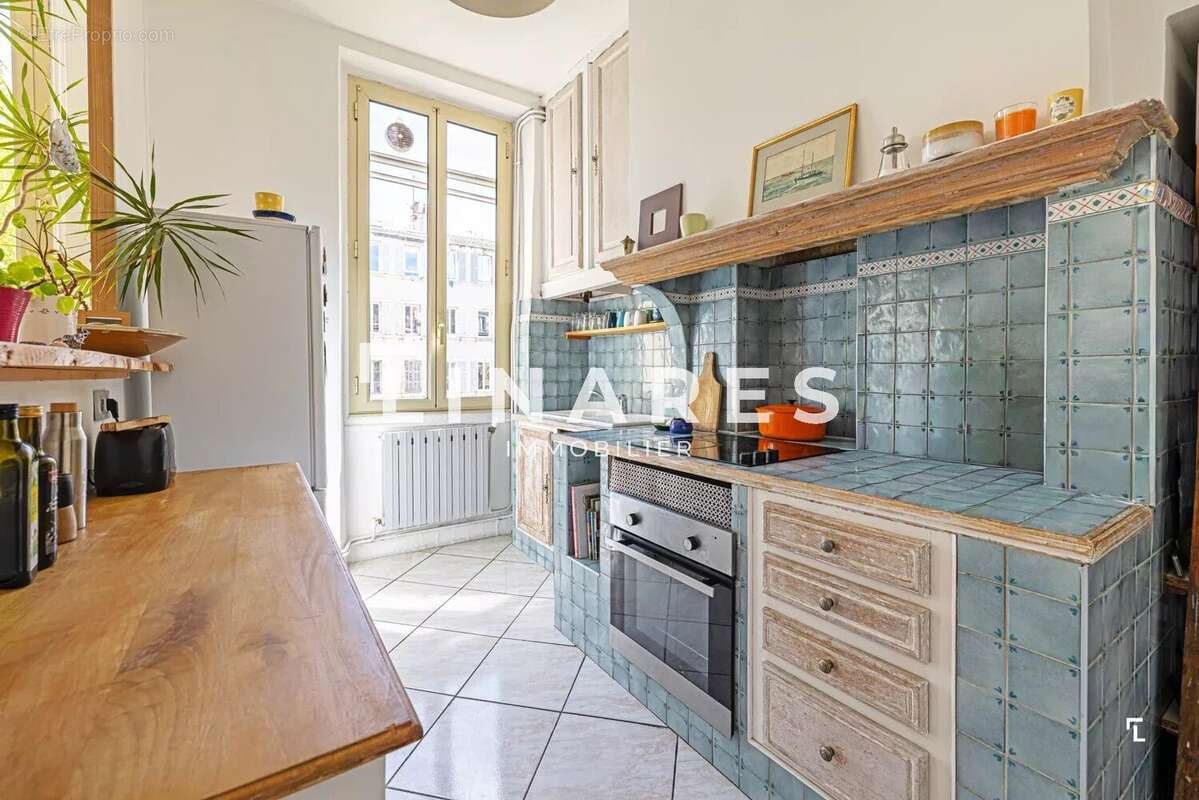 Appartement à MARSEILLE-1E