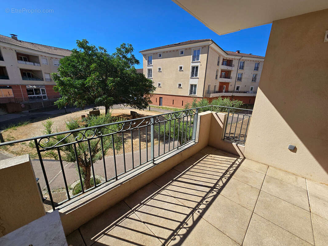 Appartement à LA DESTROUSSE