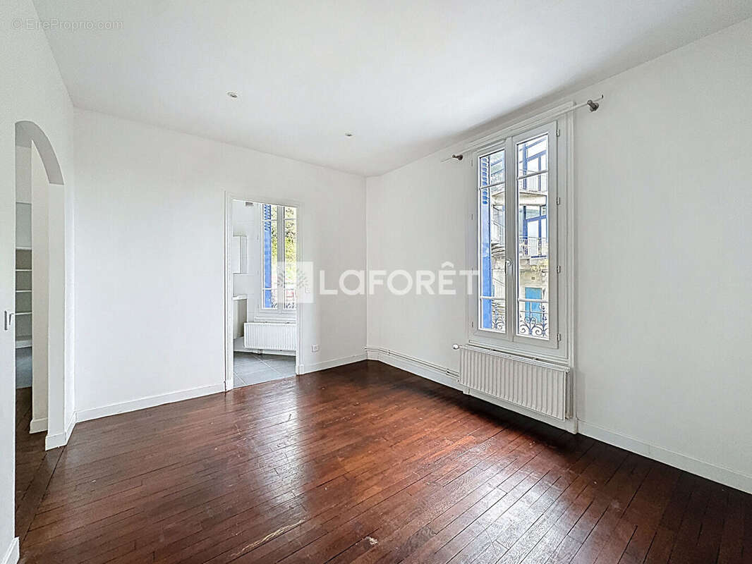 Appartement à SURESNES