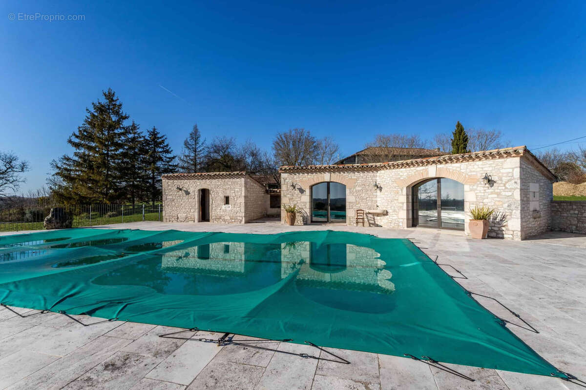 Country house with gite and pool - photo 6