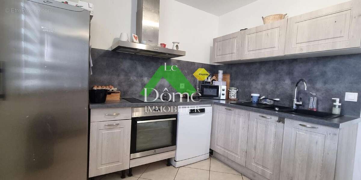 Maison à LACHAPELLE-SAINT-PIERRE