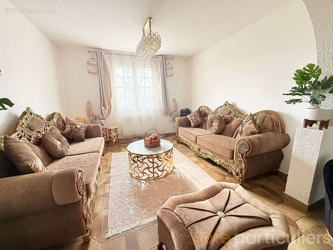 Maison à CHATEAU-RENAULT