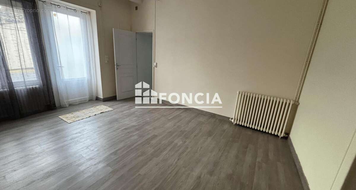 Maison à CHATEAUBERNARD