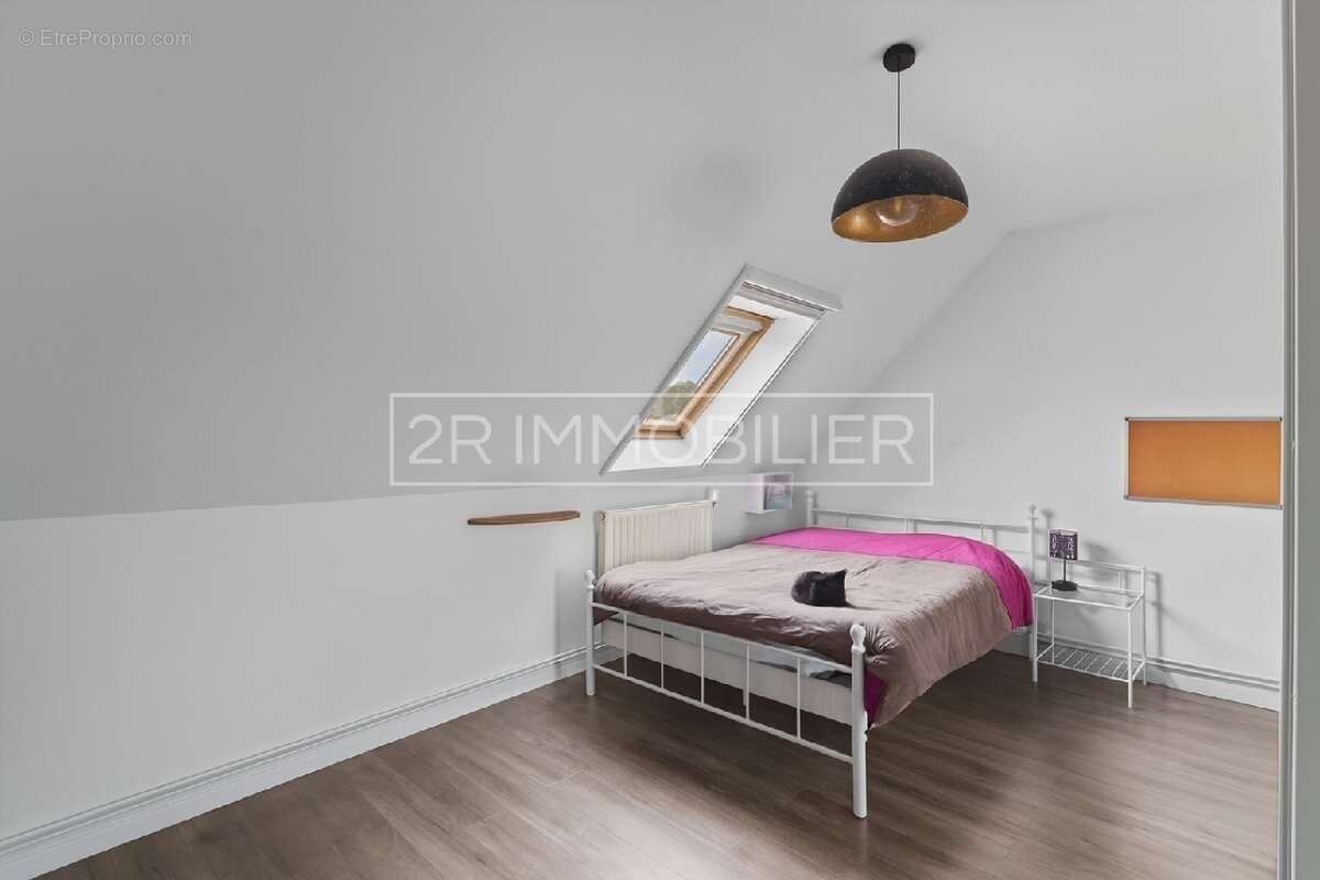 Maison à BUSSY-SAINT-GEORGES