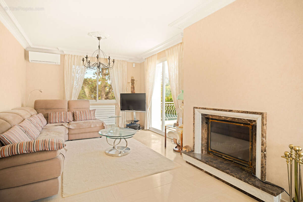 Maison à MARCILLY-D&#039;AZERGUES