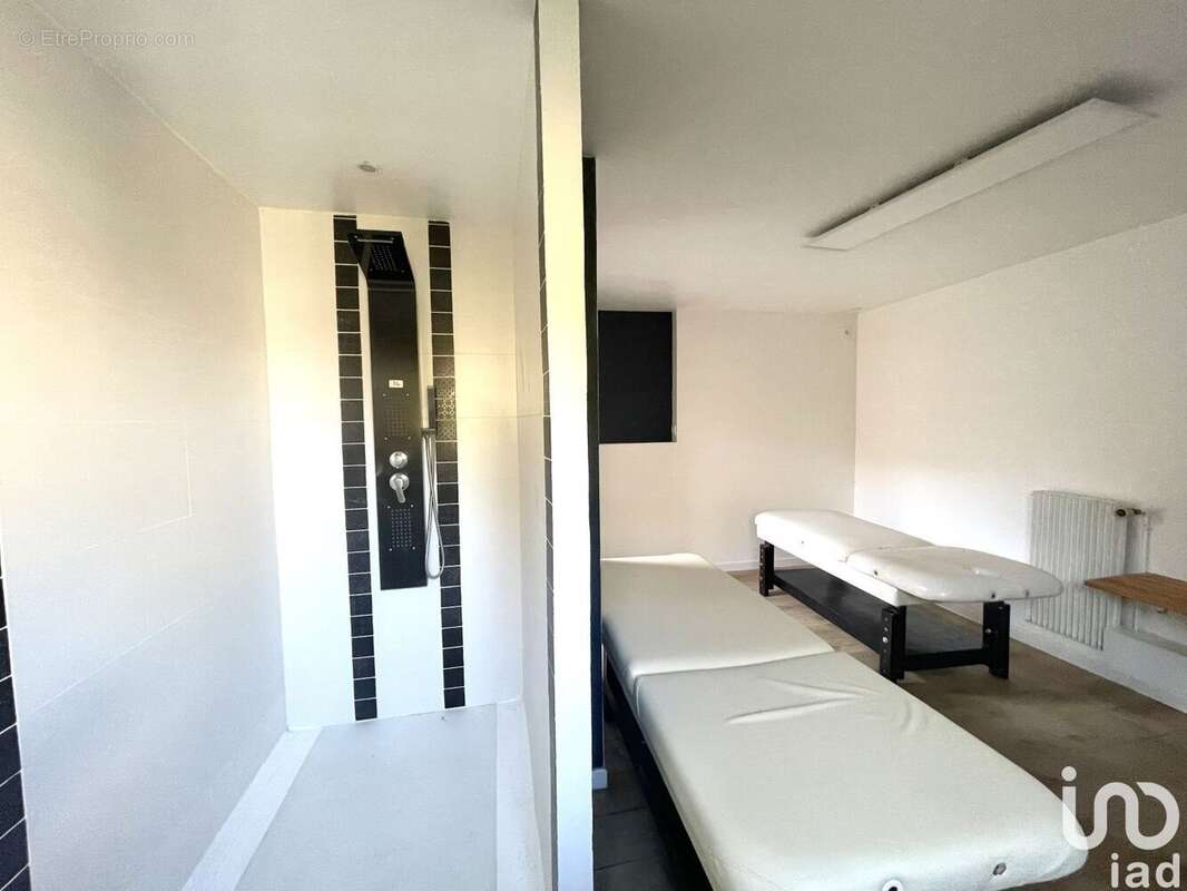 Photo 4 - Commerce à SAINT-VRAIN