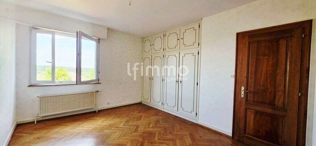 Maison familiale 190 m² – 13,63 ares constructibles – Triple gar - photo 9