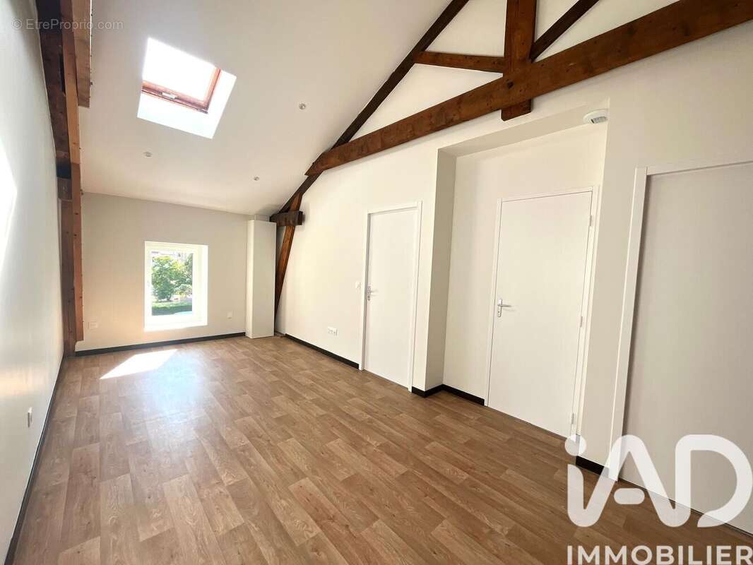 Photo 5 - Appartement à SAINT-JUST-SAINT-RAMBERT