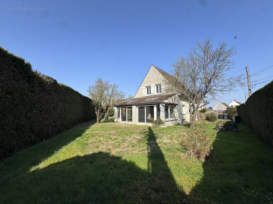 Maison à SENLIS