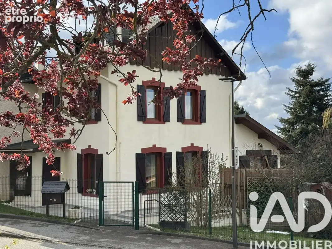 Photo 1 - Maison à SAINT-EUSEBE