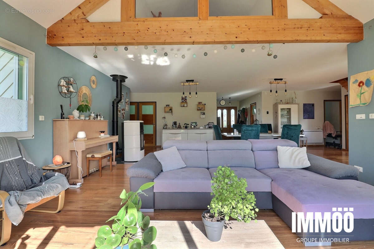 Maison à SAINT-PIERRE-DE-VARENGEVILLE