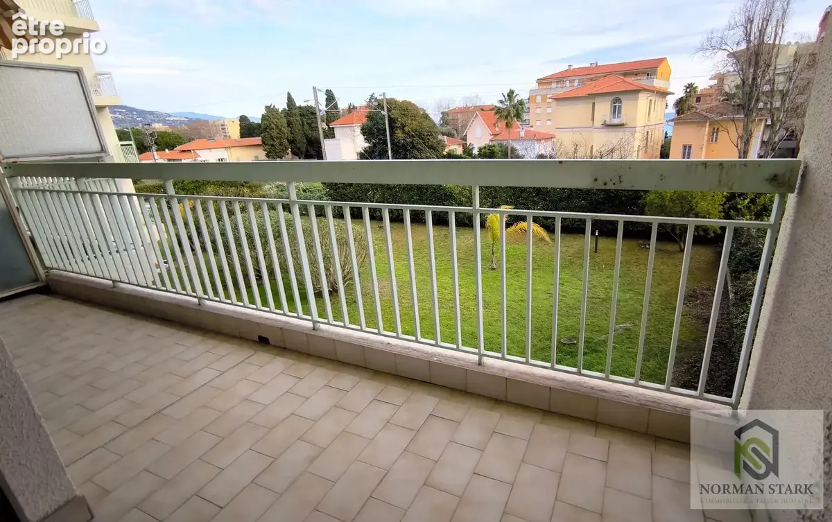 Grand 3 pièces de 80 m² à Menton, proche Carnolès, à 300 m de la mer, double exposition, 2 balcons, garage fermé, résidence avec - photo 3