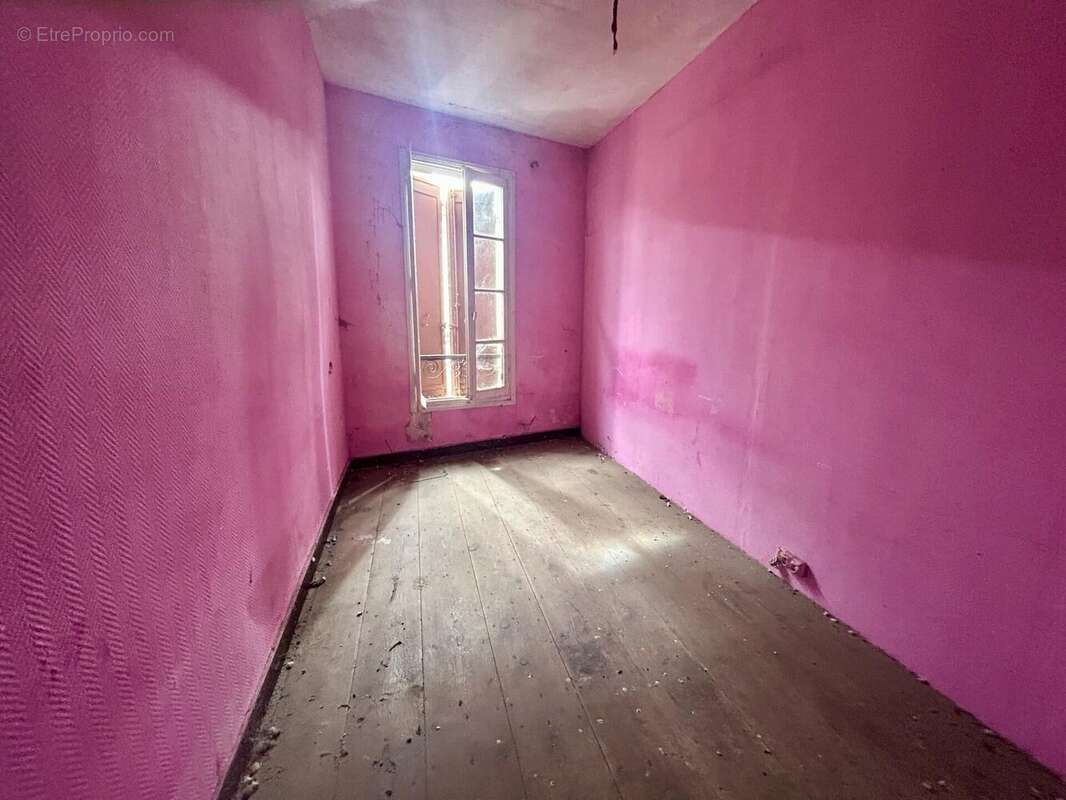 Appartement 200 m² à Castillon-La-Bataille  - photo 8