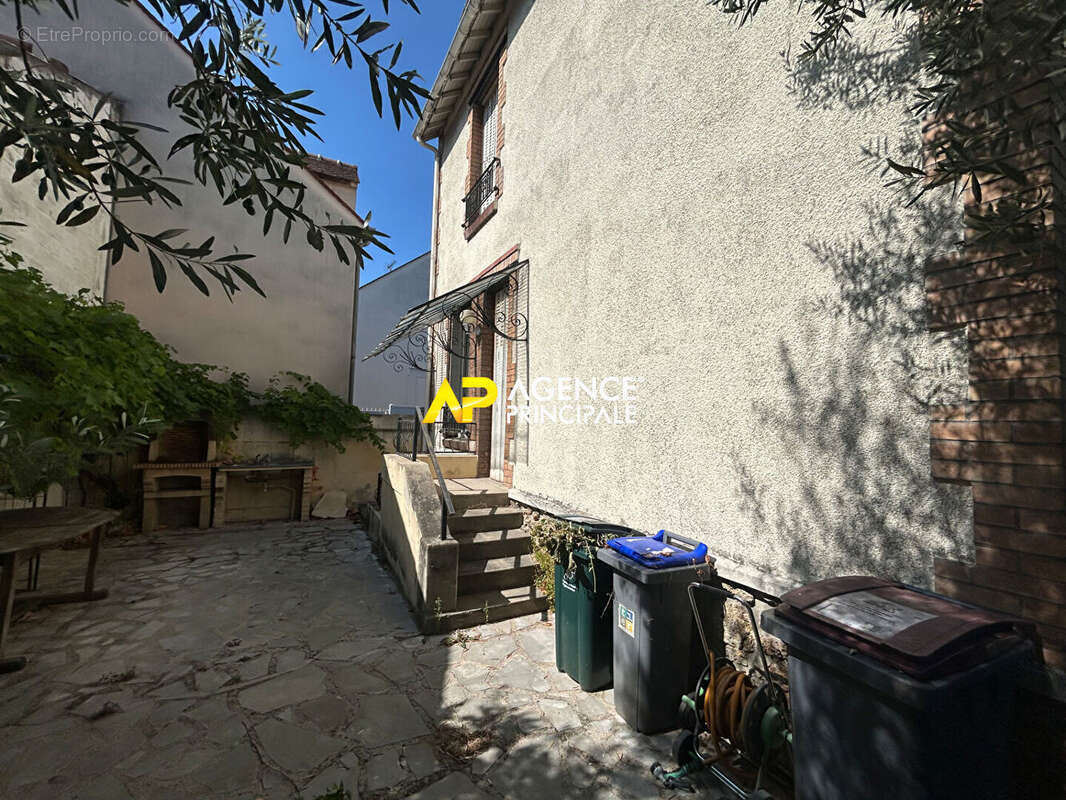 Bezons _ secteur des chenes_ maison - photo 4