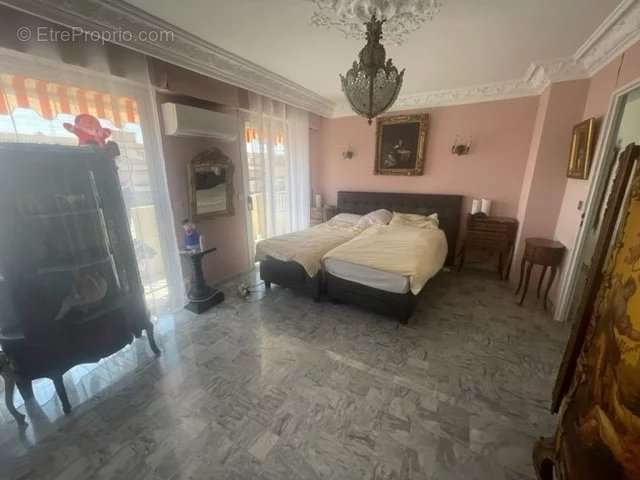 Appartement à VALLAURIS