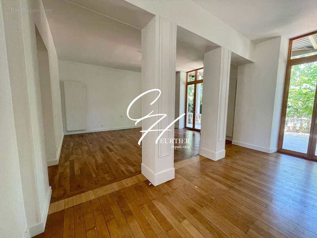 Appartement à LE PONT-DE-CLAIX