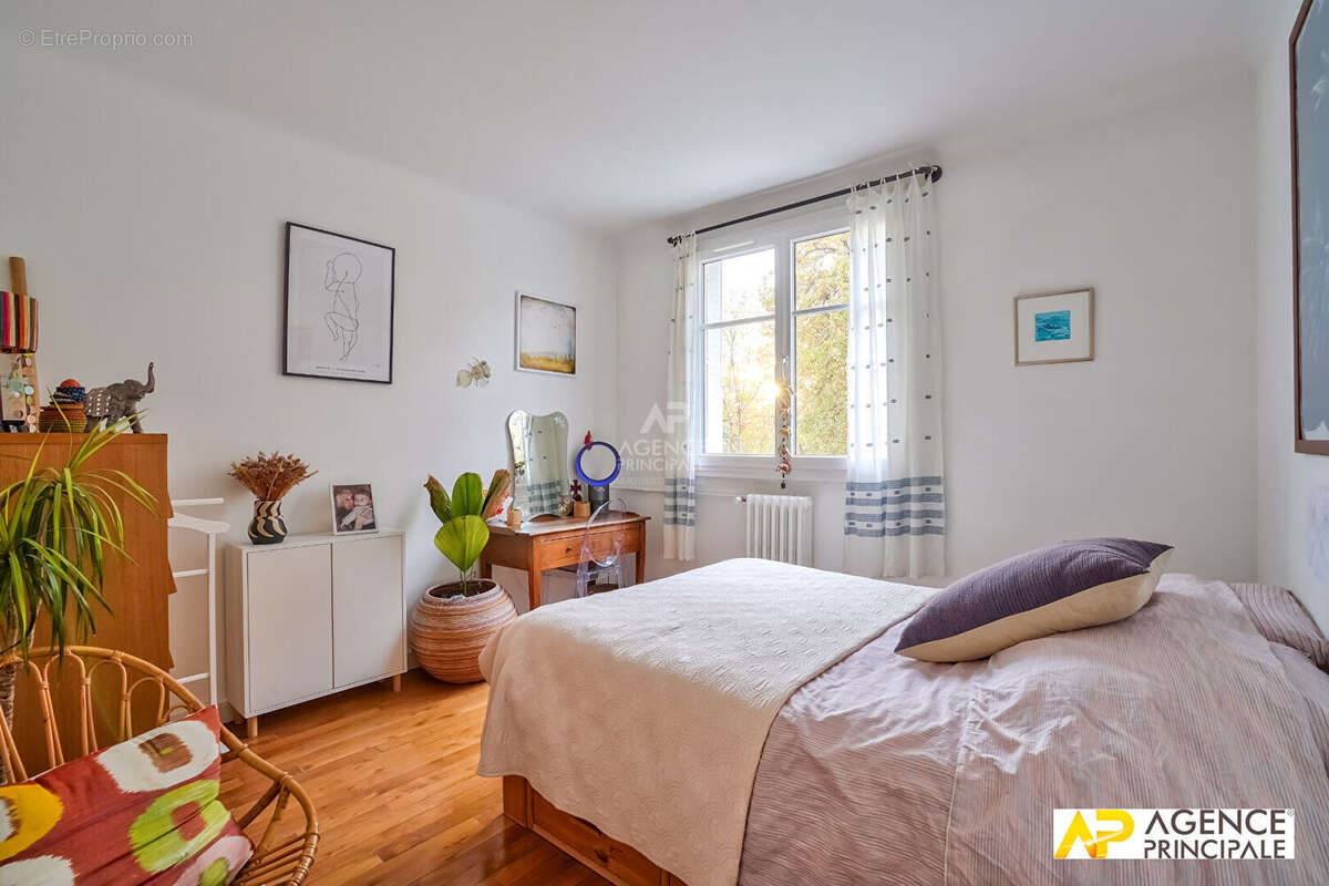 Appartement à MAISONS-LAFFITTE