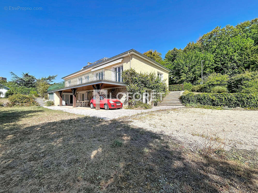 Maison Chamarandes Choignes 9 pièce(s) 260.31 m2 - photo 3