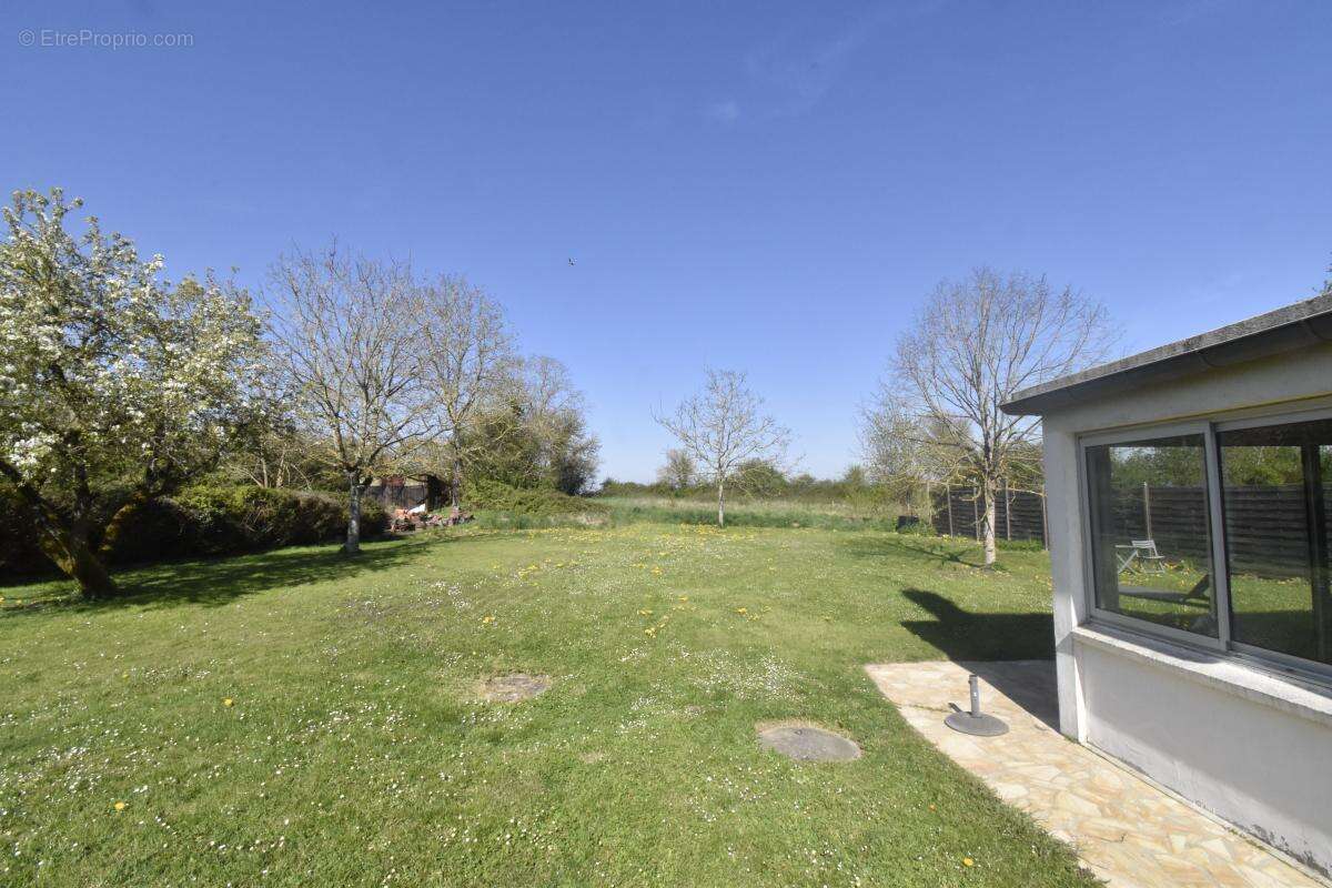 Maison à SUILLY-LA-TOUR