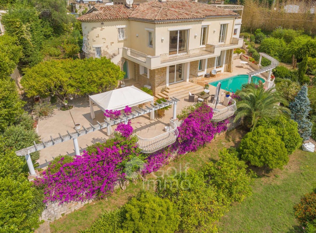 Maison à VALLAURIS