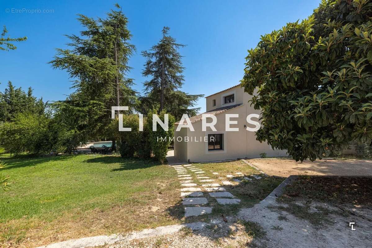 L'ALLAUDIENNE - Maison T5 de 151m2 - Terrain de 3300m2 - Piscine - Garage - ALLAUCH - photo 31