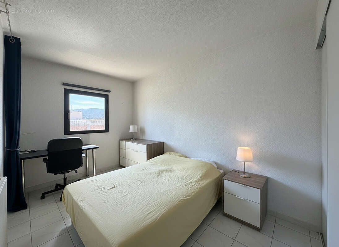 Appartement à MARSEILLE-5E