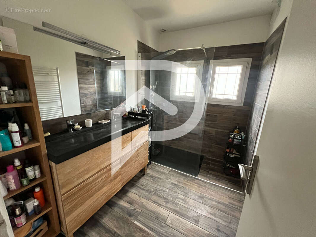 Maison à LE PLESSIS-BELLEVILLE