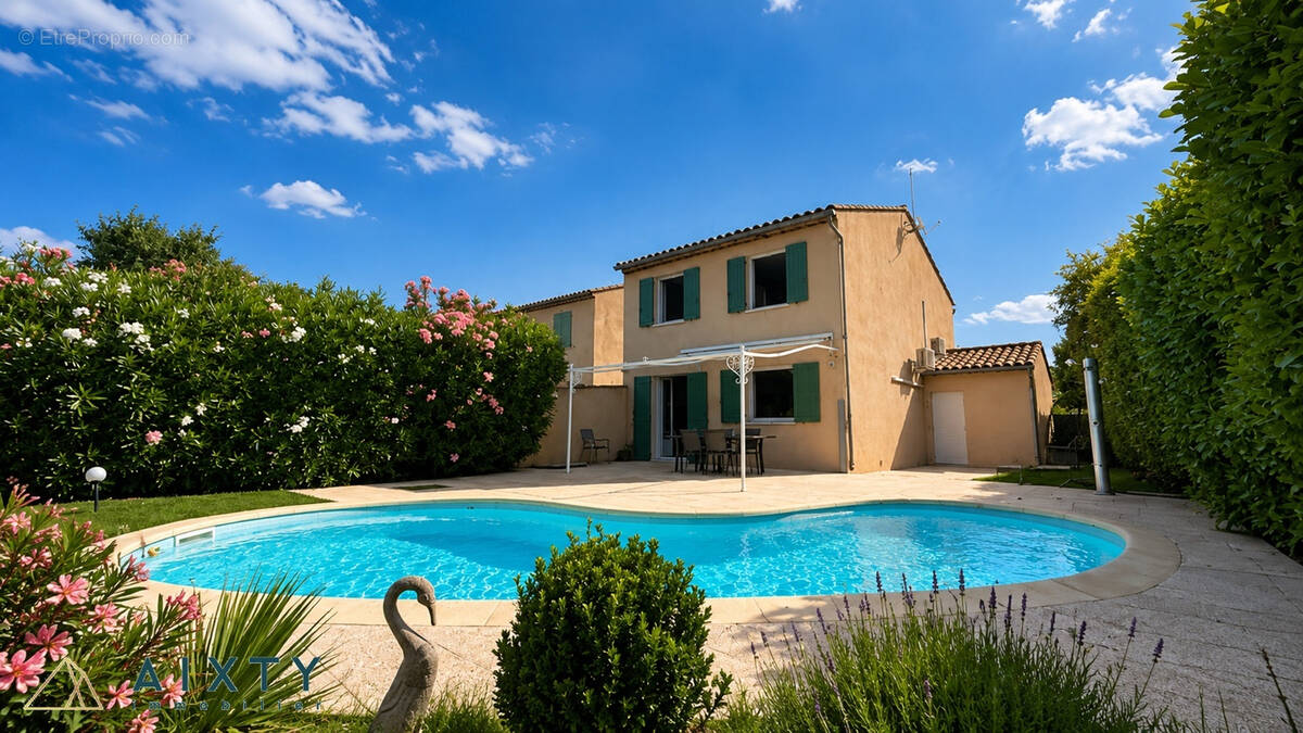 Maison à VELAUX