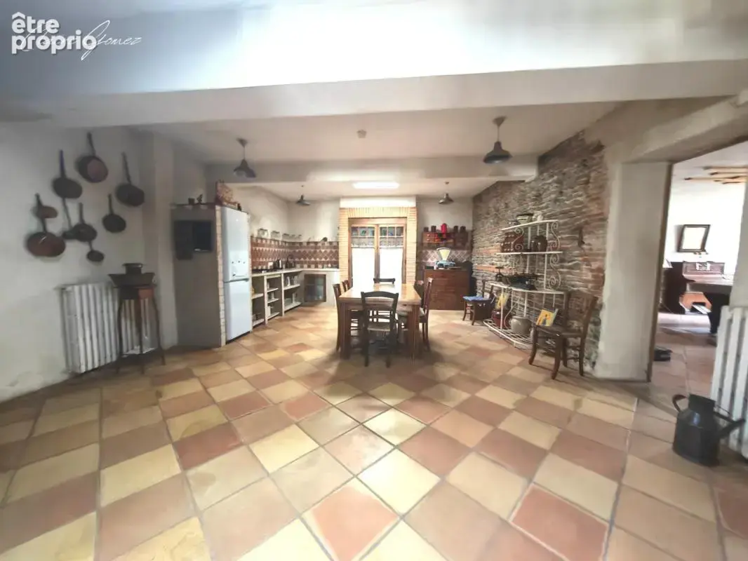 Élégante demeure de caractère de 375 m² – Charme, volumes et authenticité à vendre 12 pièces (31) - photo 4