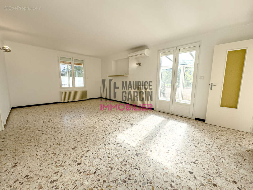 Maison à MALEMORT-DU-COMTAT