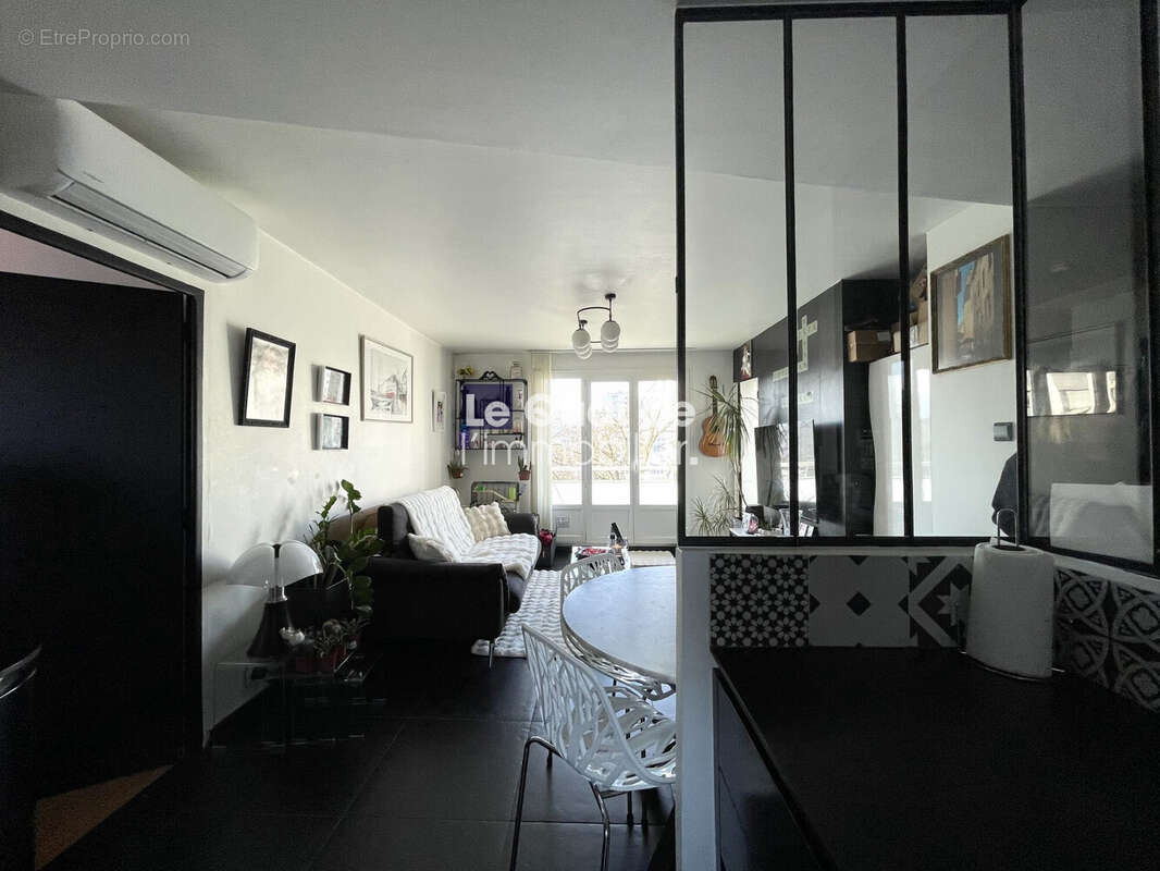 Appartement à SAINT-MARTIN-D'HERES