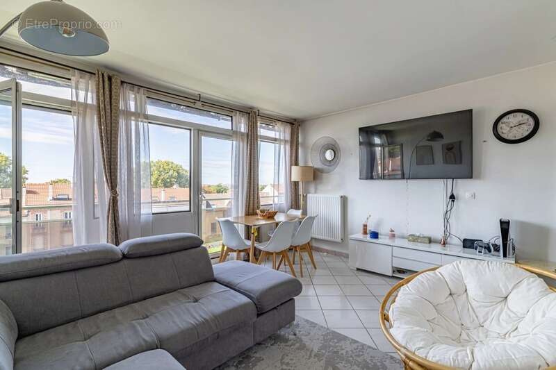 Appartement à LIVRY-GARGAN