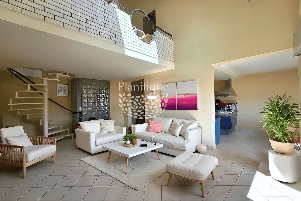 Appartement à REIGNIER