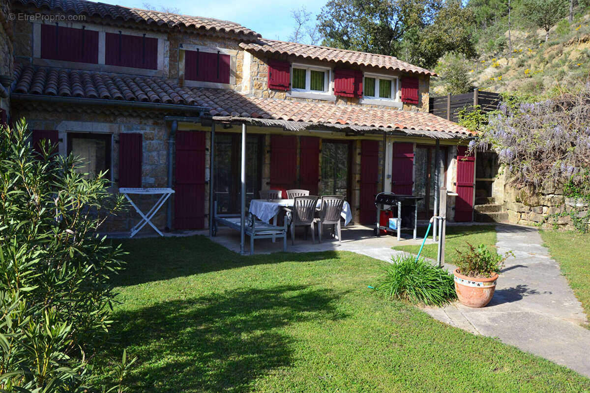 Proche les Vans beau Mas de 220 m² avec gites sur3.7 hectares de terrain - photo 9