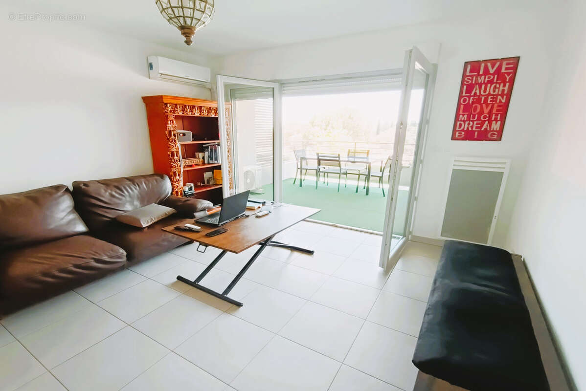 FRÉJUS, Quartier Galliéni - 2P avec grande loggia et double garage - photo 2