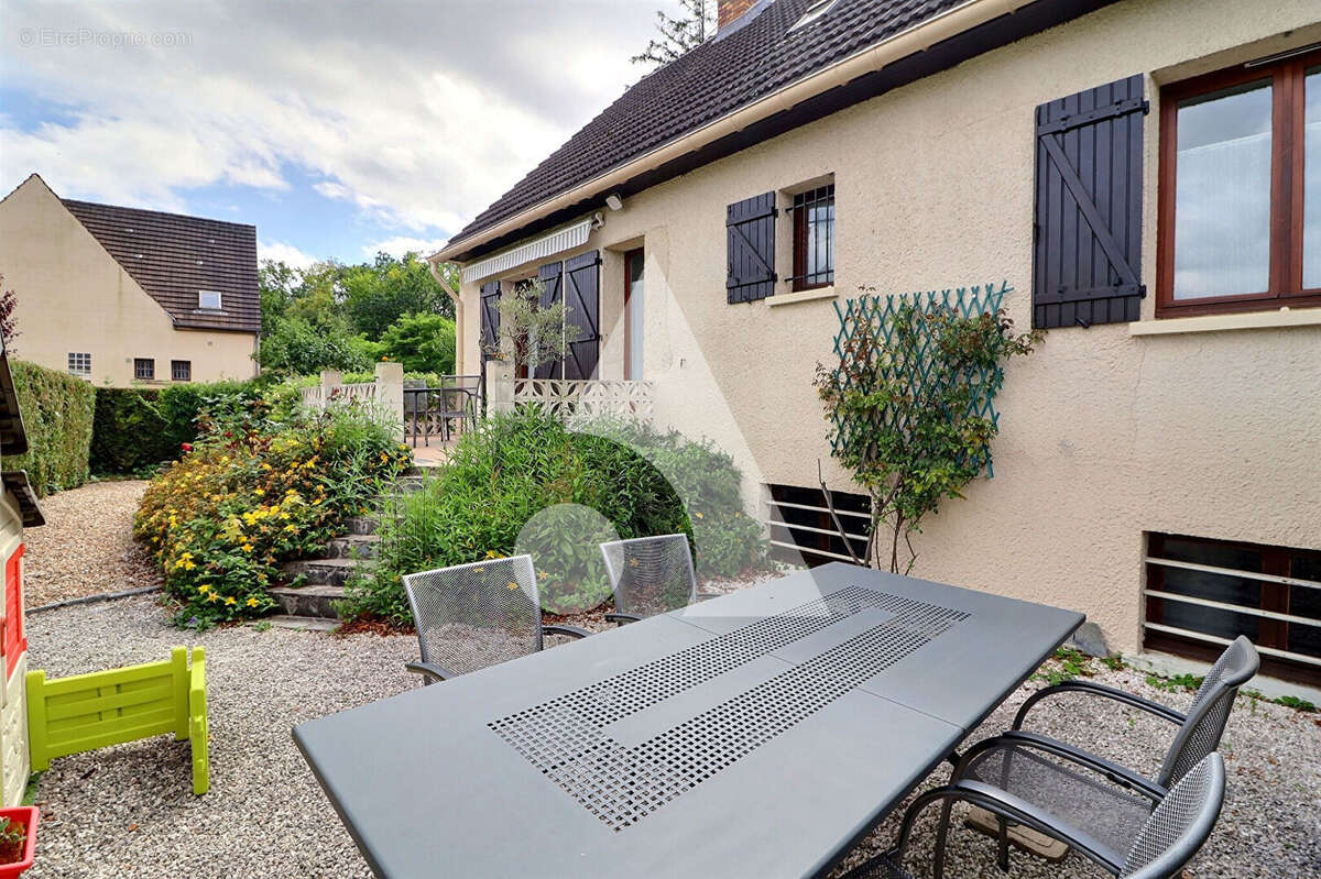 Maison à OSNY