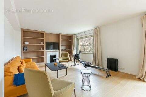 Appartement à PARIS-6E