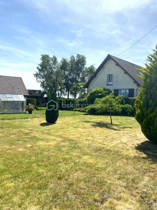 Maison à CONDE-SUR-VESGRE