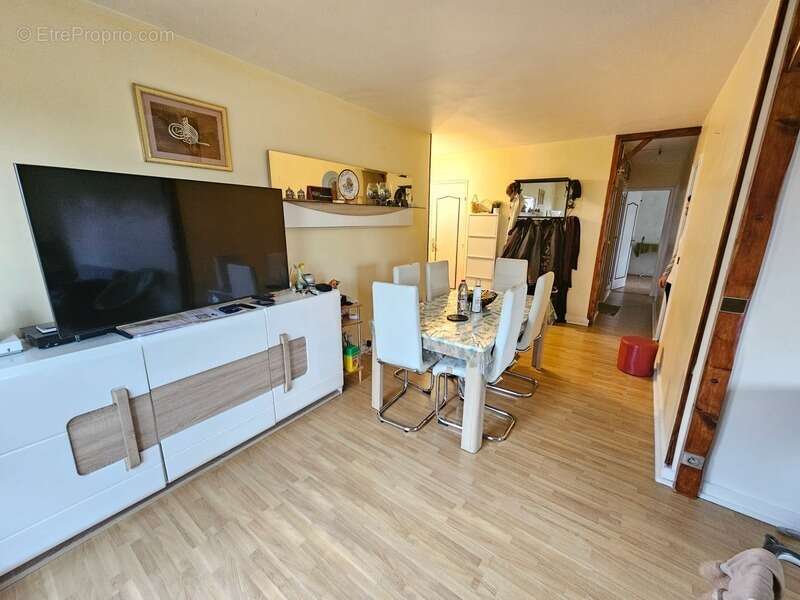 Appartement à GRIGNY