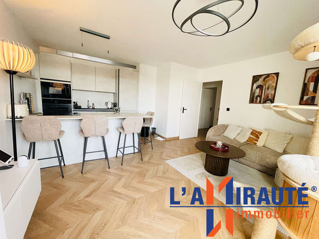 Appartement à SARTROUVILLE