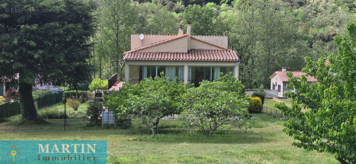 Maison à REYNES