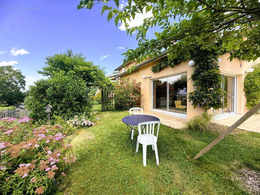 Maison 198 m² à Moras-En-Valloire  - photo 4