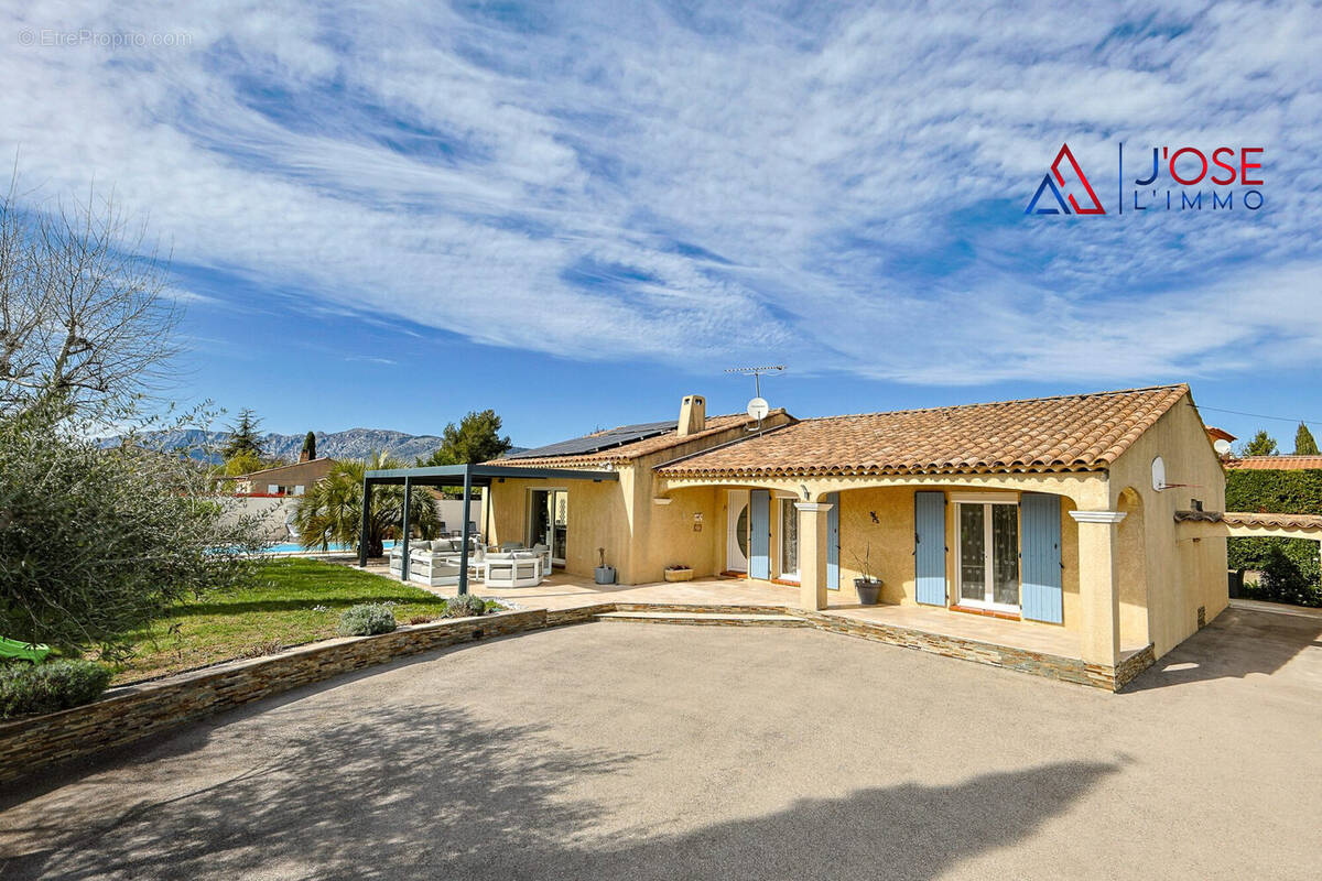 Maison de plain-pied au calme, sans vis-à-vis - Maison à POURRIERES