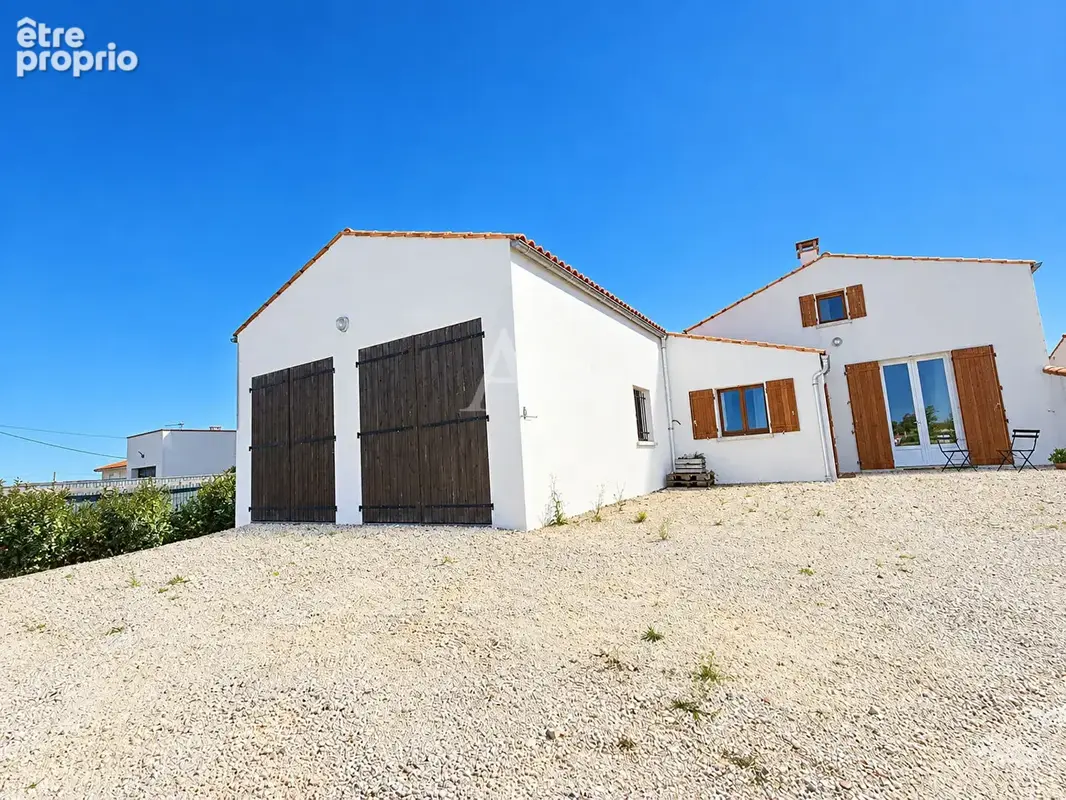Photo Maison à Port-Des-Barques au prix de 315 000€