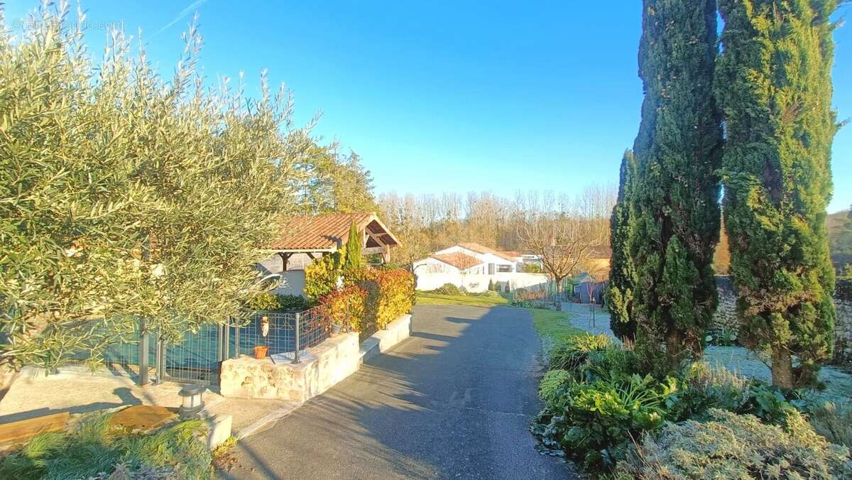 Maison à MIGNE-AUXANCES