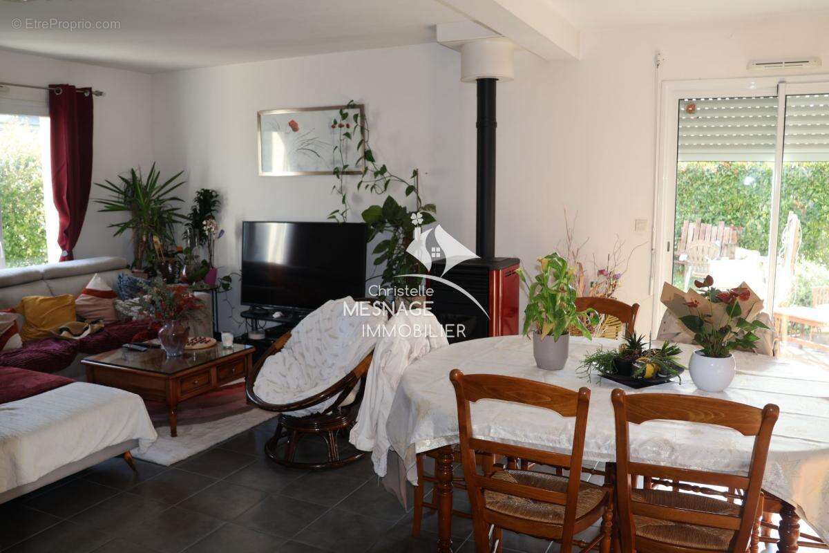 Maison à CHATEAUNEUF-D'ILLE-ET-VILAINE