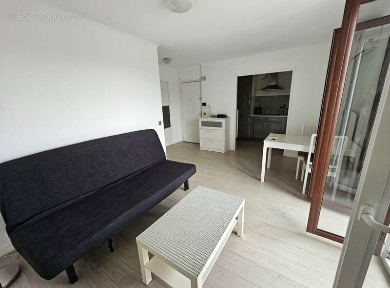 13001 Marseille Superbe Studio avec Balcon - photo 3