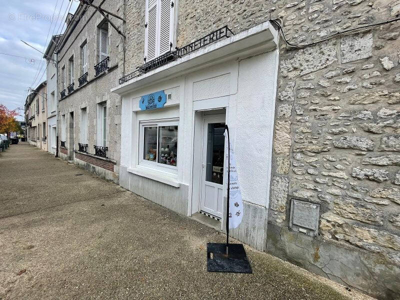 Commerce à ANGERVILLE