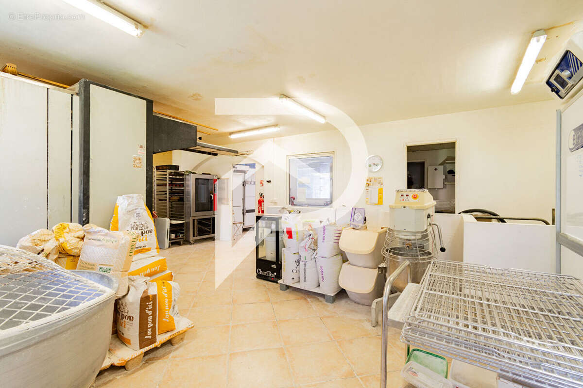 Commerce à OLLIOULES