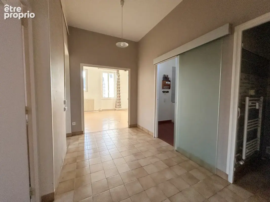 Appartement 5 pièces 70 m² à vendre à Neris-Les-Bains (03310) - photo 3